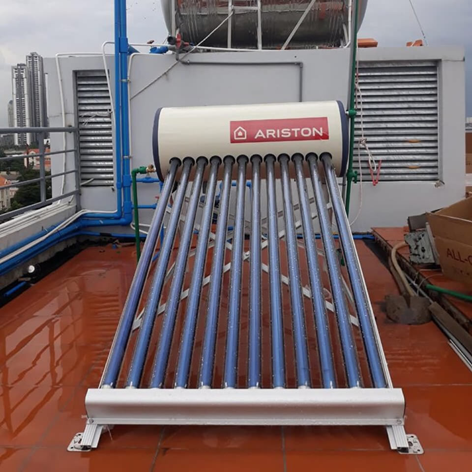 Máy năng lượng mặt trời Ariston 150l