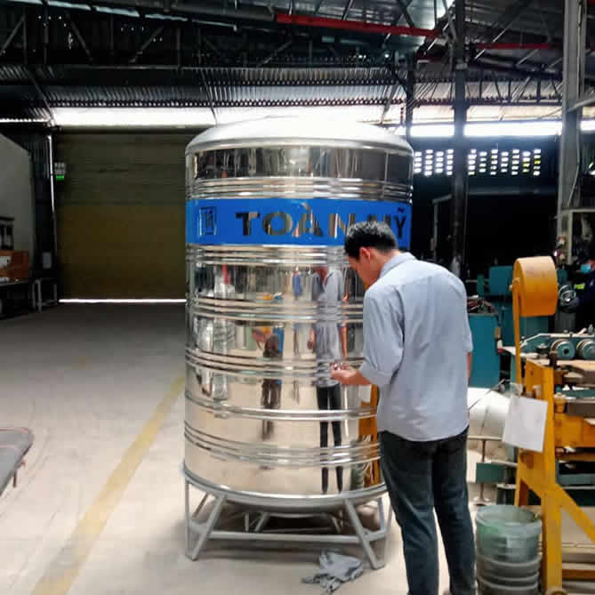 Bồn inox Toàn Mỹ 2000 lít đứng