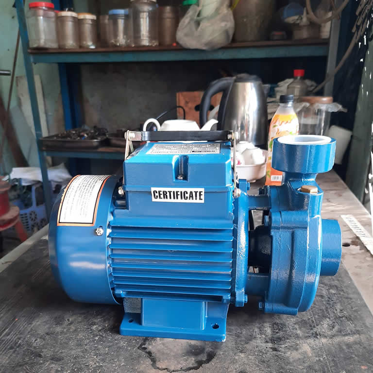 Máy bơm TECHRUMI 1.5DK-22 (1Hp)